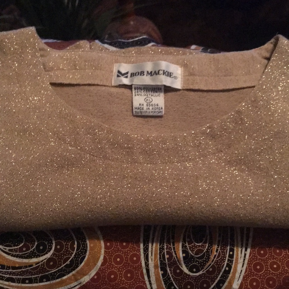 Gold metallic Bob Mackie shell